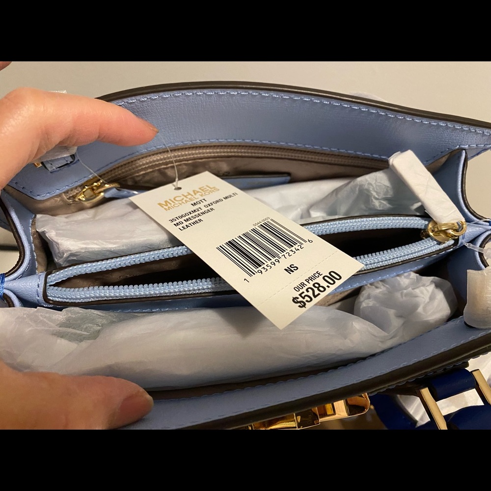 Authentic Michael Kors Mott - Picture 2 of 2